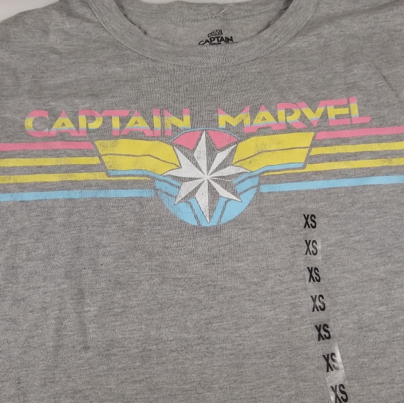 New Captain Marvel Cropped Top - Picture 2 of 9